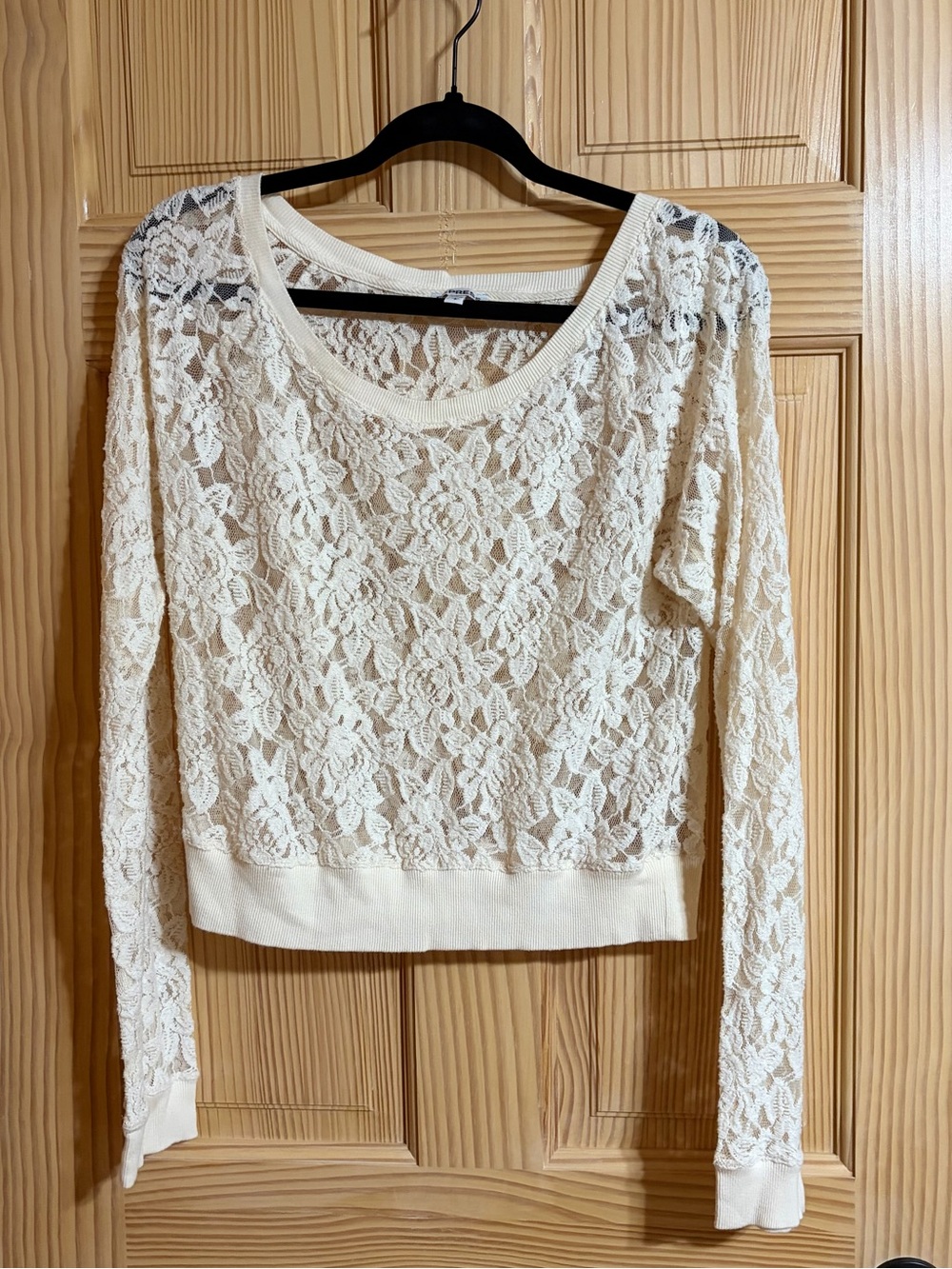 Express Cream Lace Long-Sleeve Scoop Neck Top